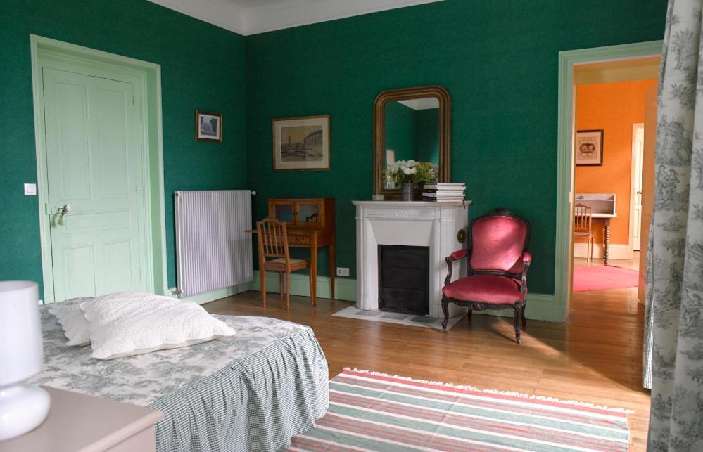 ชาโต เด เซสซาร์ด Bed & Breakfast ลองเฌส์ ห้อง รูปภาพ