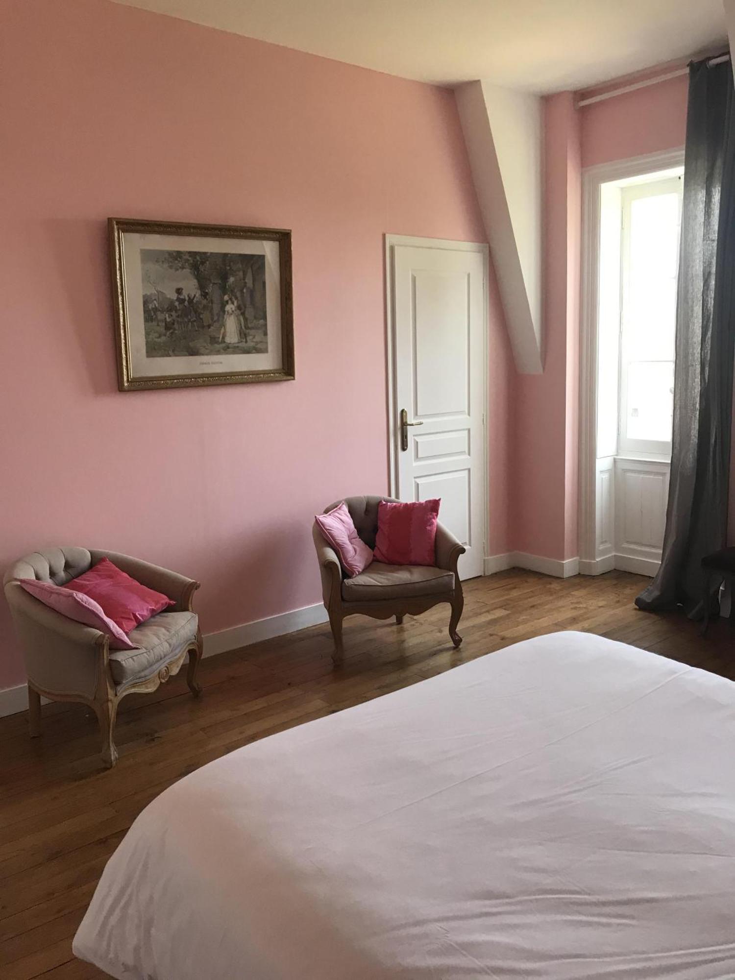 ชาโต เด เซสซาร์ด Bed & Breakfast ลองเฌส์ ห้อง รูปภาพ