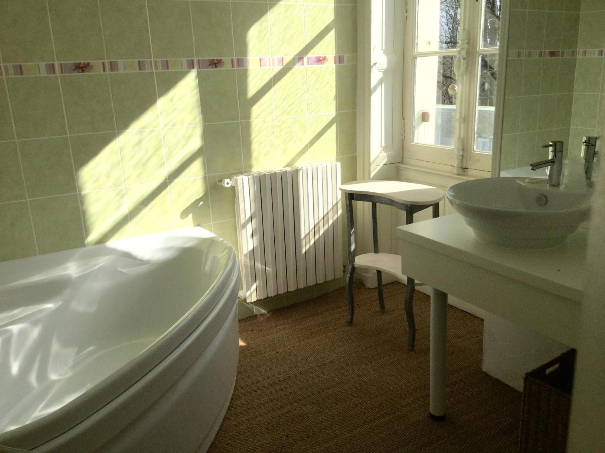 ชาโต เด เซสซาร์ด Bed & Breakfast ลองเฌส์ ห้อง รูปภาพ